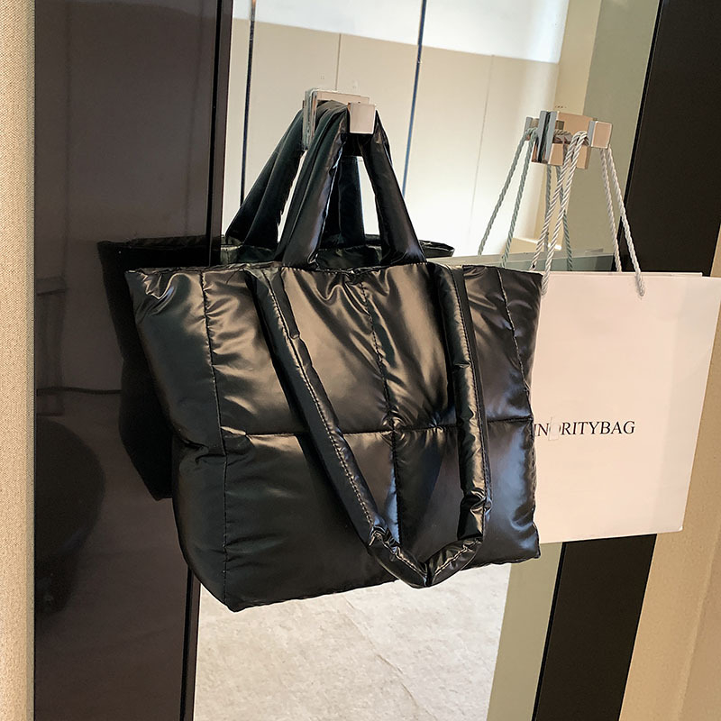 Ženska torba – street-trend stil, najlon, horizontalni kvadratni oblik, zatvarač, podstava od poliestera