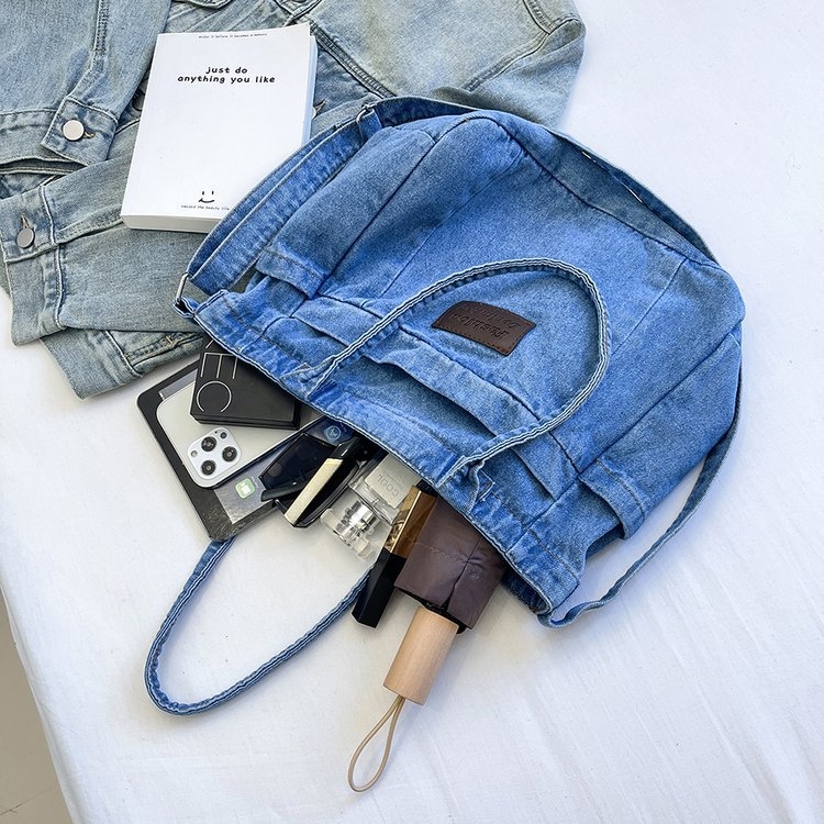 Denim tote torba, ulični stil, zatvaranje na zip, horizontalni kvadratnog oblika, podstava od poliestera