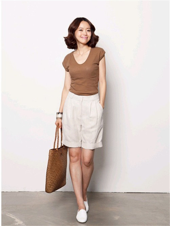 Torba od slame u japanskom stilu, vertikalni kvadratni oblik, otvoreni vrh, dvostruke naramenice