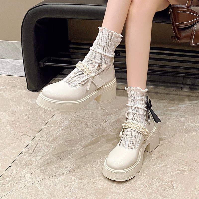 Παπούτσια Mary Jane με αντιολισθητική πλατφόρμα, στρογγυλή μύτη, διακοσμητικό φιόγκο με μαργαριτάρια, παχιά σόλα 3–5 cm, κλείσιμο με Velcro