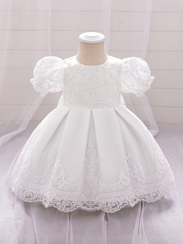 Dječja haljina s mašnicom, balonastom mrežastom suknjom i balonastim rukavima; materijal: poliester smjesa s pamukom; enzimsko pranje; za dojenčad i malu djecu