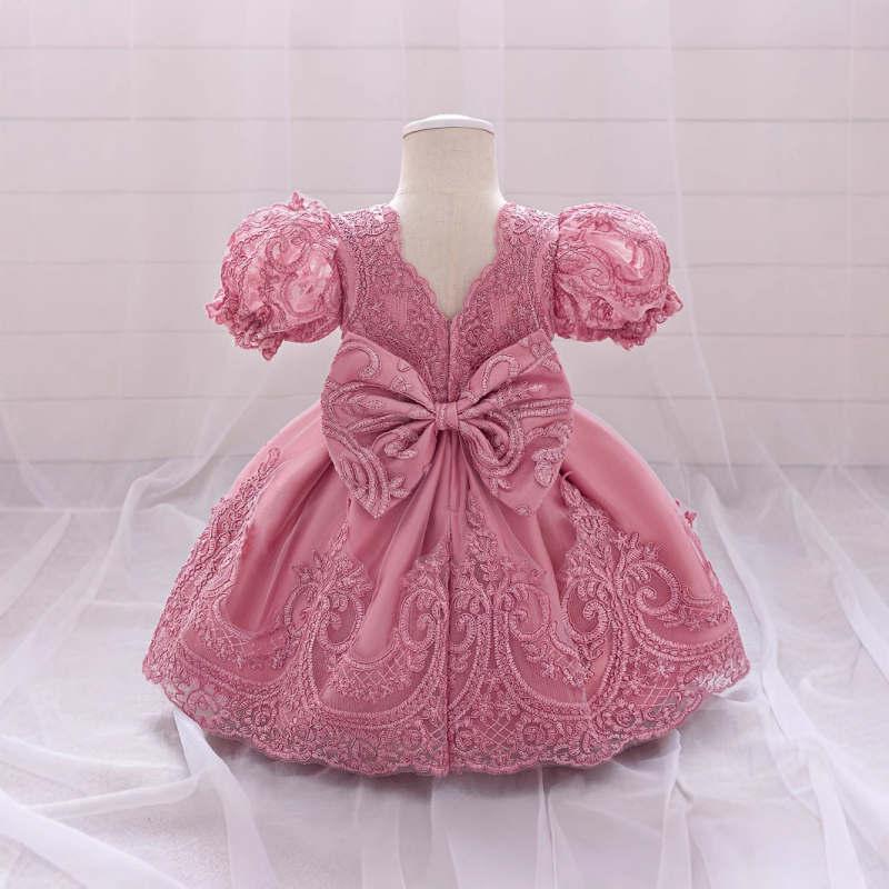 Dječja haljina s mašnicom, balonastom mrežastom suknjom i balonastim rukavima; materijal: poliester smjesa s pamukom; enzimsko pranje; za dojenčad i malu djecu