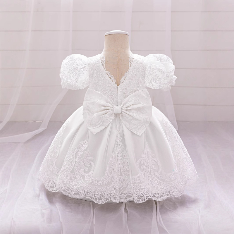 Dječja haljina s mašnicom, balonastom mrežastom suknjom i balonastim rukavima; materijal: poliester smjesa s pamukom; enzimsko pranje; za dojenčad i malu djecu