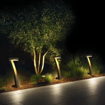 Solarna vrtna svjetiljka na stalku, oblik sedmerokutni, LED, 6–12 sati rada, ručni prekidač