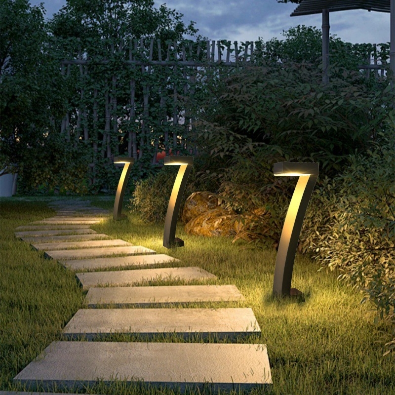 Solarna vrtna svjetiljka na stalku, oblik sedmerokutni, LED, 6–12 sati rada, ručni prekidač