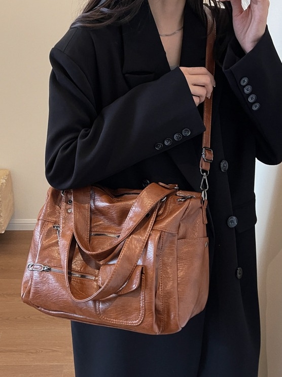 Ženska Tote torba, PU materijal, horizontalni kvadratni oblik, zatvaranje na zatvarač, unutarnji džep sa zatvaračem (Materijal: PU; Stil: Tote; Oblik: horizontalni kvadratni; Otvaranje: zatvarač; Unutarnji džep: zatvarač)