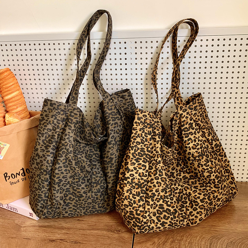 Platnena totes torba s leopard uzorkom, tote stil, otvoreni vrh, skriven džep sa zatvaračem, bez podstavke, dvostruke ručke, za svakodnevnu uporabu