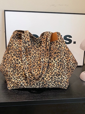 Leopardinio printo totes krepšys moterims, miesto paprastumas, kompozicinė medžiaga, magnetinis užsegimas, horizontali kvadrato forma