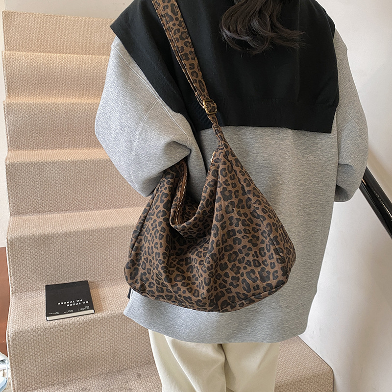 Γυναικεία Tote τσάντα, μόδα δρόμου, ειδικό υλικό, επένδυση πολυεστέρα, φερμουάρ