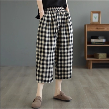 Női magas derékú, cropped, széles fazonú nyomott nadrág poliészter-spandex anyagból