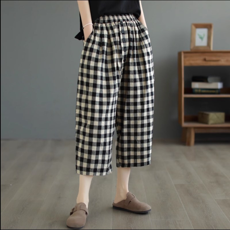 Női magas derékú, cropped, széles fazonú nyomott nadrág poliészter-spandex anyagból