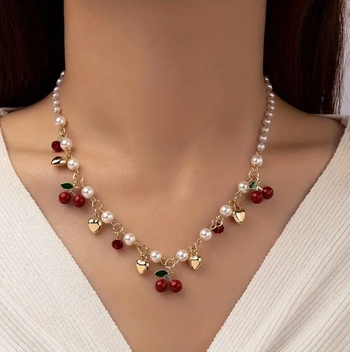 Κολιέ με κρεμαστό φρούτου, κράμα, αλυσίδα μαργαριταριών, μήκος 41–50 cm, βάρος 13,5 g