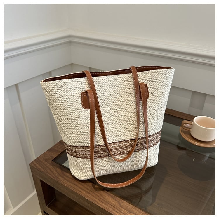 Чанта-кофа от сламена плетка, уличен модерен стил, закопчаване с цип, вътрешен джоб с цип, подплата полиестер