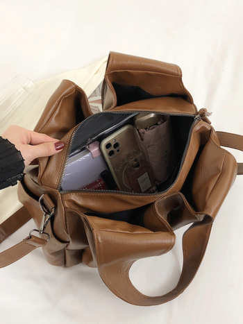 Ženska PU torba za rame i crossbody — Veliki kapacitet, vintage casual stil; Materijal: PU; Podstava: poliester; Oblik: uspravan kvadrat; Otvaranje: zatvarač; Unutarnja struktura: laminirani džep sa zatvaračem