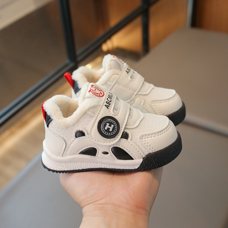 Бебешки обувки за прохождане - синтетична кожа, гумена подметка, карикатурен принт, закопчаване с велкро, зимен модел 2024