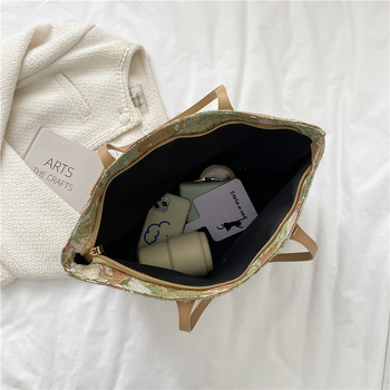 Drobė Tote rankinė, gatvės mada stilius, horizontali kvadrato forma, užtrauktukas, vidinė telefono kišenė, poliesterio pamušalas