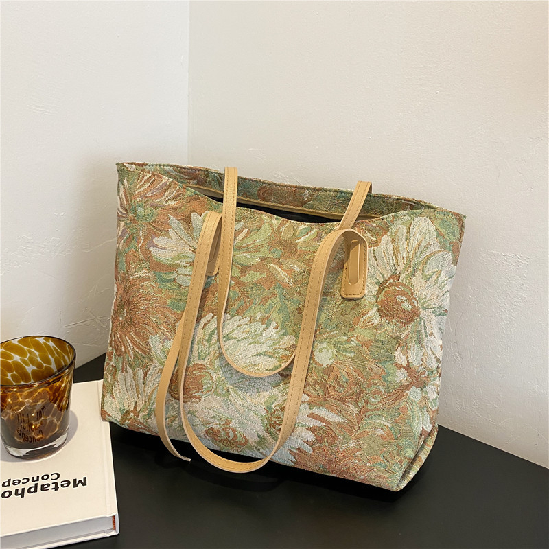 Drobė Tote rankinė, gatvės mada stilius, horizontali kvadrato forma, užtrauktukas, vidinė telefono kišenė, poliesterio pamušalas