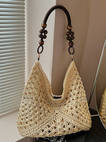 Ženska tote torba od slame, urbani minimalistički stil, magnetska kopča, vodoravni kvadratni oblik, poliester podstava, unutarnji džep sa zatvaračem laminiranim