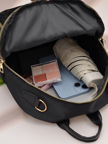 Nylon gradska ruksak, street fashion stil, vodootporan i otporan, zatvaranje na zip, proljeće 2025