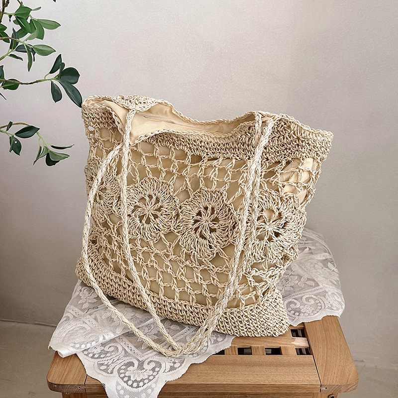 Torba preko ramena bucket od slame – poslovna svakodnevna kombinacija, vertikalni kvadratni oblik, zatvaranje na zip