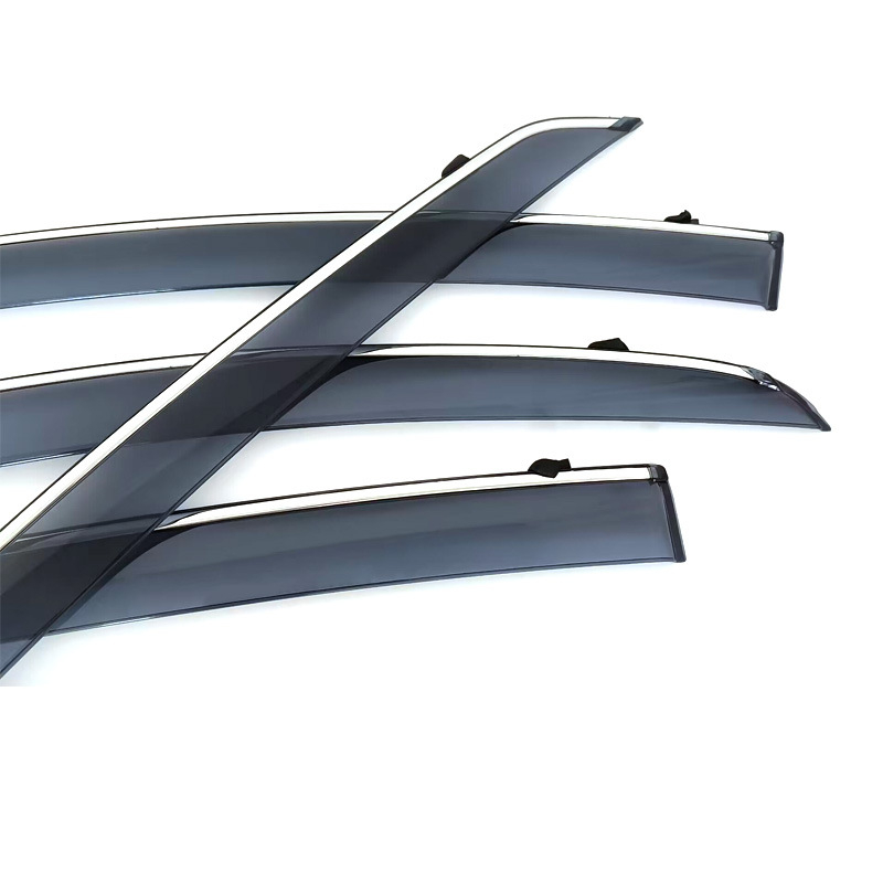 Toyota Yaris 2008-2011 lango lietaus skydas – YST, stambi injekcinė konstrukcija, medžiaga akrilas/PC su nerūdijančio plieno akcentu, montavimas kabliu ir lipa, 4 vnt komplekte