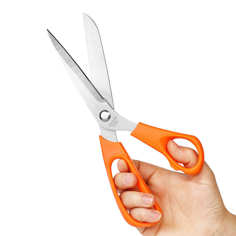 Šivaće škare od nehrđajućeg čelika s ergonomski dizajniranom ručkom za rezanje tkanine i papira