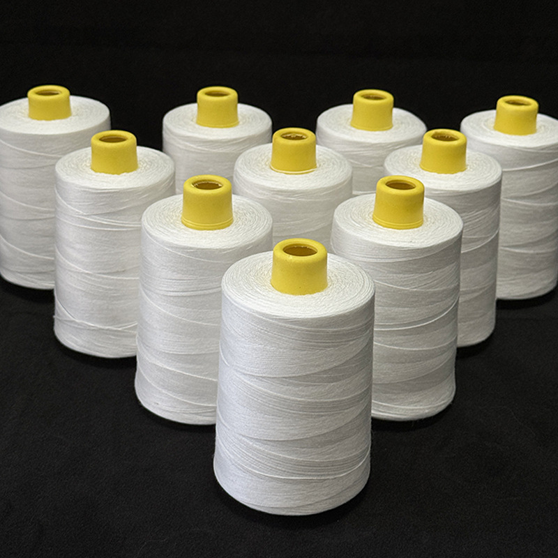 Poliesterio siuvimo siūlai, didelio greičio, skirti krepšiams, tekstilei, žaislams, diržams ir pramoniniam siuvimui