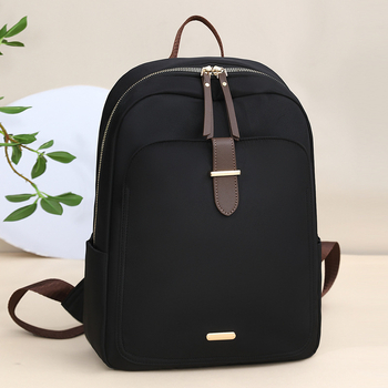 Νάιλον σακίδιο με αναπνεύσιμη άνεση, επένδυση από πολυεστέρα, unisex σχεδίαση, κατάλληλο για ταξίδια αναψυχής.