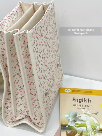 Σακίδιο για το σχολείο — νάιλον ύφασμα, νάιλον επένδυση, σύστημα ιμάντων με μαξιλαράκι αέρα, για σχολική χρήση, φθινόπωρο 2024.