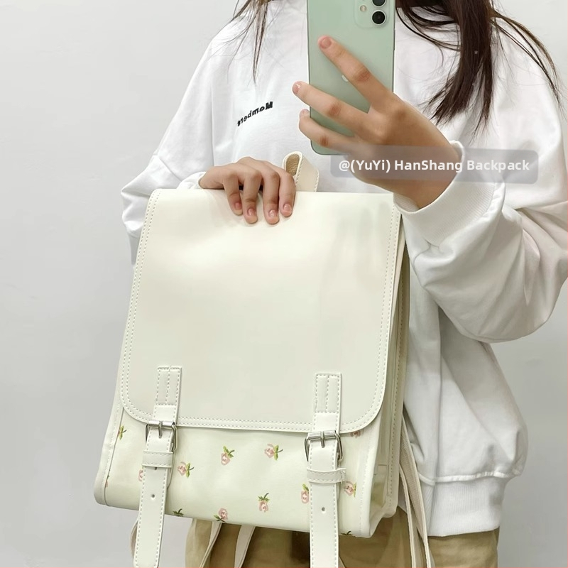 Školský batoh — nylonový materiál, nylonové podšívka, systém ramenných popruhov s nafukovacím vankúšom, na školu, jeseň 2024.