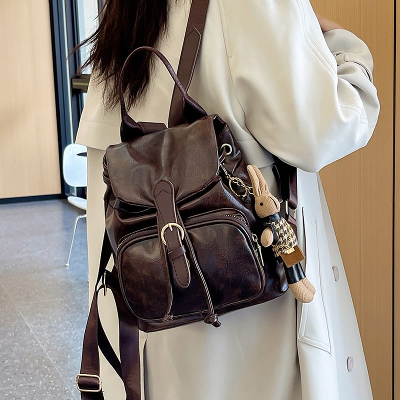 Női PU anyagú hátizsák mindennapi használatra és utazásokhoz, kopásálló, irodalmi stílus.