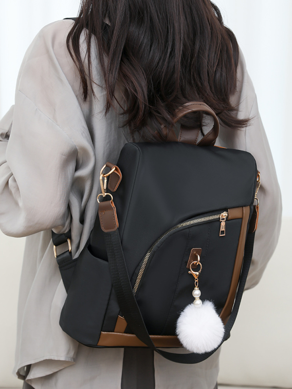 Najlon ruksak s zatvorenim na zip i poliesterom; unutarnji sustav višestrukih džepova (skriveni džep sa zipom, džep za telefon, džep za identifikaciju, unutarnja pregrada sa zipom, džep za kameru); prozračan, zaštita od krađe; ljeto 2024