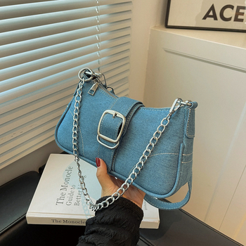 Geantă crossbody din denim, cu închidere magnetică, formă de dumpling, căptușeală din polyester, buzunar interior cu fermoar și buzunar pentru ID