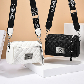 PU kožna ženska torbica za rameni, stil jastuka, horizontalno kvadratnog oblika, zatvaranje na zip, unutarnja džep sa zipom