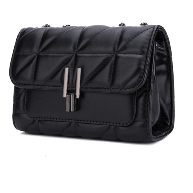 Crossbody torba s lancem – PVC, horizontalni kvadratni oblik, zaključavanje, pretinac za mobitel, Proljeće 2024