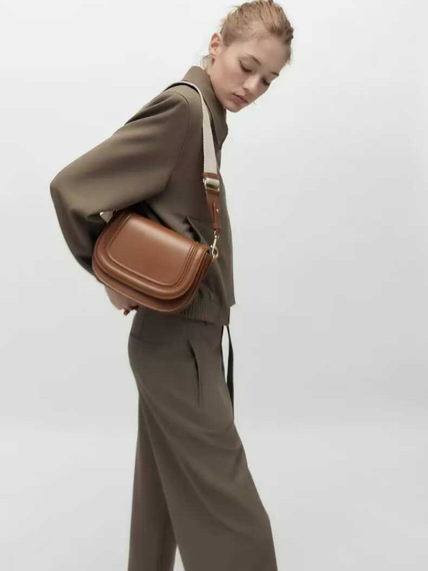 Geantă Saddle pentru femei | PU Piele, Închidere cu Capac, Curele de Umar duble, Compartiment pentru Telefon, Căptușeală din Poliester