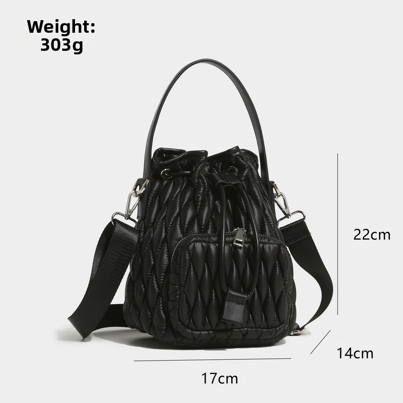 Полиестерна чантичка-кофа с джоб за цип и джоб за телефон, есен 2024, вътрешен джоб