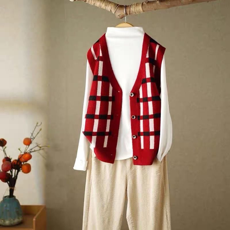 Дамска V-образна плетена жилетка без ръкави с каре принт, свободна кройка