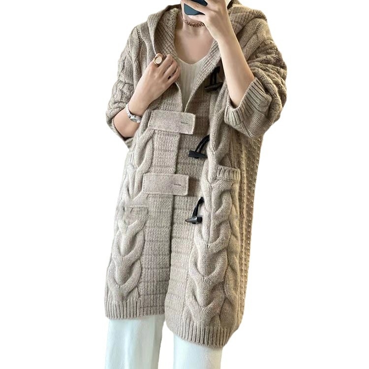 Cardigan tricotat cu glugă din lână, gros, lungime medie, 95% lână sau mai mult, închidere cu nasturi pe un singur rând