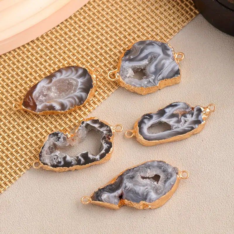 Гердан компонент от кристал-агат - геометричен дизайн, полирани аметист и бял кристал, тегло 8 g