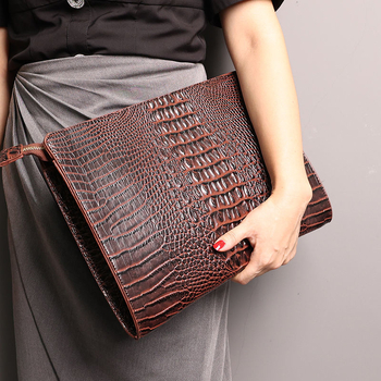 Ανδρική clutch τσάντα – Corduroy ύφασμα, λεοπάρ σχέδιο, επένδυση από δέρμα κροκοδειλιού, για επιχειρηματικά ταξίδια.