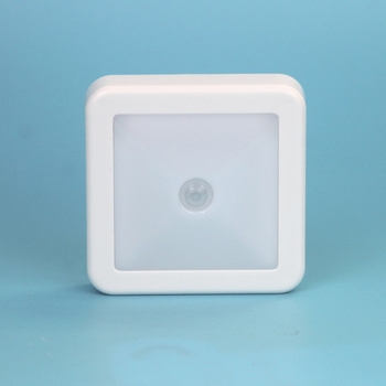 Νυχτερινό φως, τετράγωνο φωτιστικό ντουλαπιού με αισθητήρα κίνησης, τροφοδοσία με μπαταρία 5V, πλαστικό κάλυμμα, μοντέρνος μινιμαλιστικός σχεδιασμός, διάρκεια ζωής 10.000 ωρών