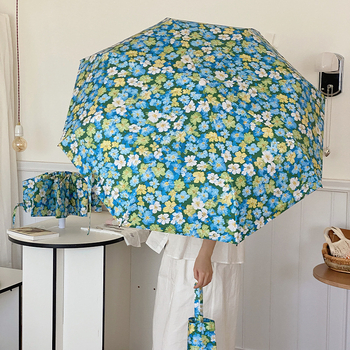 Gėlių rašto sulankstomas skėtis, visiškai automatizuotas, vinilinės medžiagos audinys 190T, UV PA+++ apsauga, pluošto skersiniai, geležies strypas, plastikinė rankenėlė