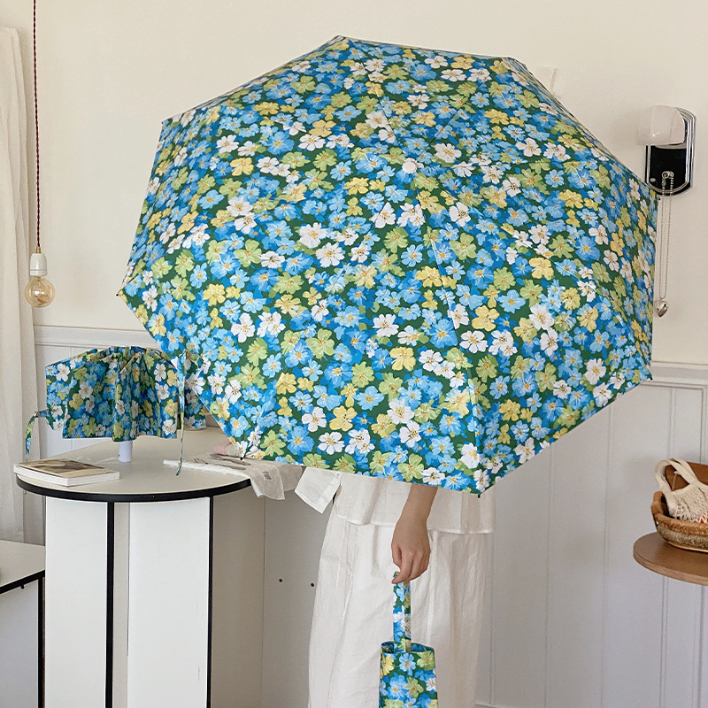 Gėlių rašto sulankstomas skėtis, visiškai automatizuotas, vinilinės medžiagos audinys 190T, UV PA+++ apsauga, pluošto skersiniai, geležies strypas, plastikinė rankenėlė