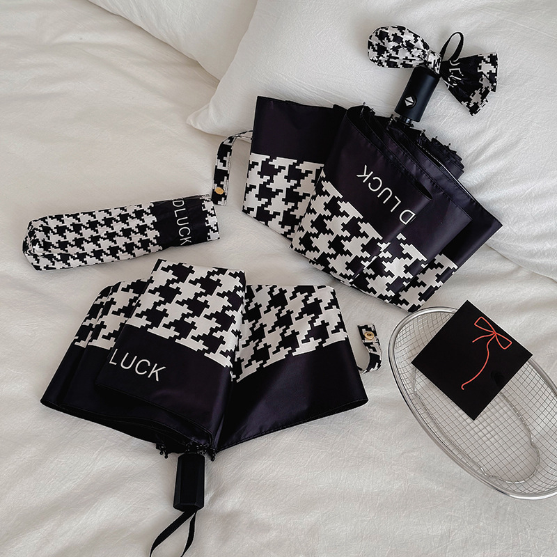 Houndstooth rašto skėtis, trijų dalių, UV apsauga UPF virš 50, automatinis atidarymas, 8 pluošto rėmas