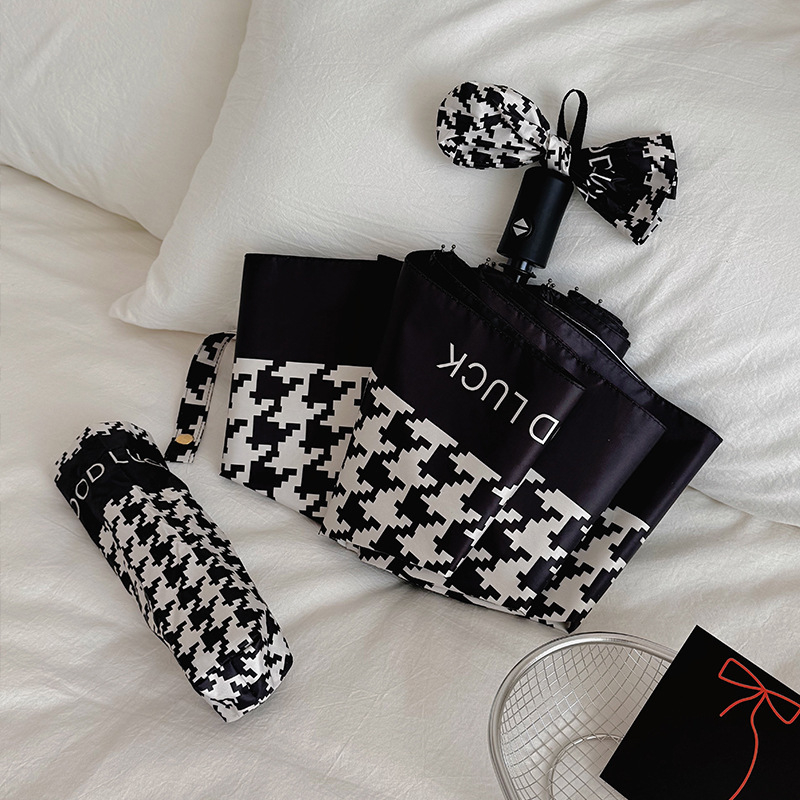 Houndstooth rašto skėtis, trijų dalių, UV apsauga UPF virš 50, automatinis atidarymas, 8 pluošto rėmas