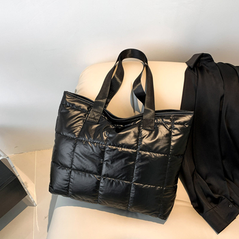 Tote чанта PU – малък размер, магнитно закопчаване, хоризонтално квадратна форма, вътрешен джоб със цип