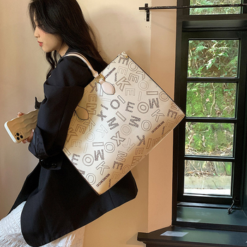 PU tote torba, vertikalni kvadratni oblik, zatvarač, unutarnji džep za telefon i osobnu iskaznicu, dvostruke ručke