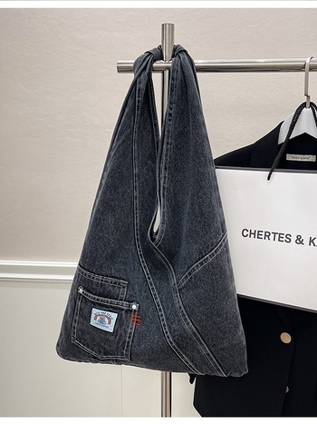 Denim tote vrećica s vertikalnim kvadratnim oblikom, otvoreni vrh, unutarnja džep za ID i laminirani džep sa zatvaračem, s jednim remenom