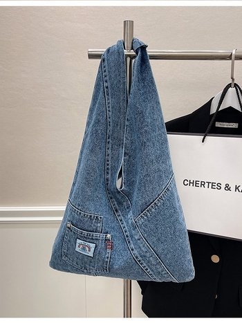 Denim tote vrećica s vertikalnim kvadratnim oblikom, otvoreni vrh, unutarnja džep za ID i laminirani džep sa zatvaračem, s jednim remenom